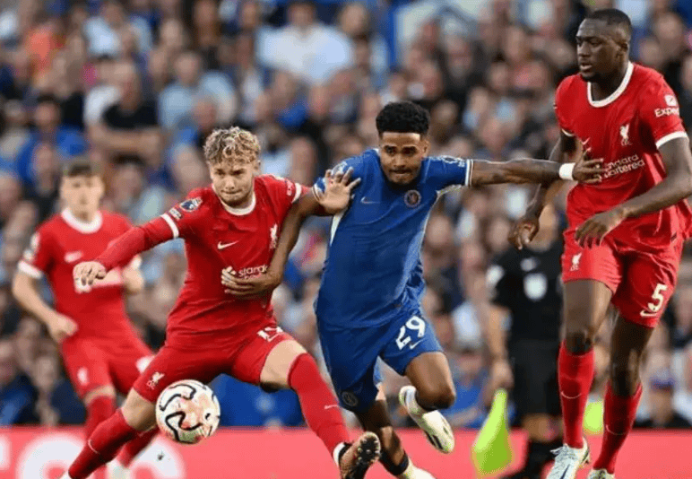 Leyu Sports (乐鱼体育)-包含英超豪门对碰，精彩瞬间带来无限期待的词条