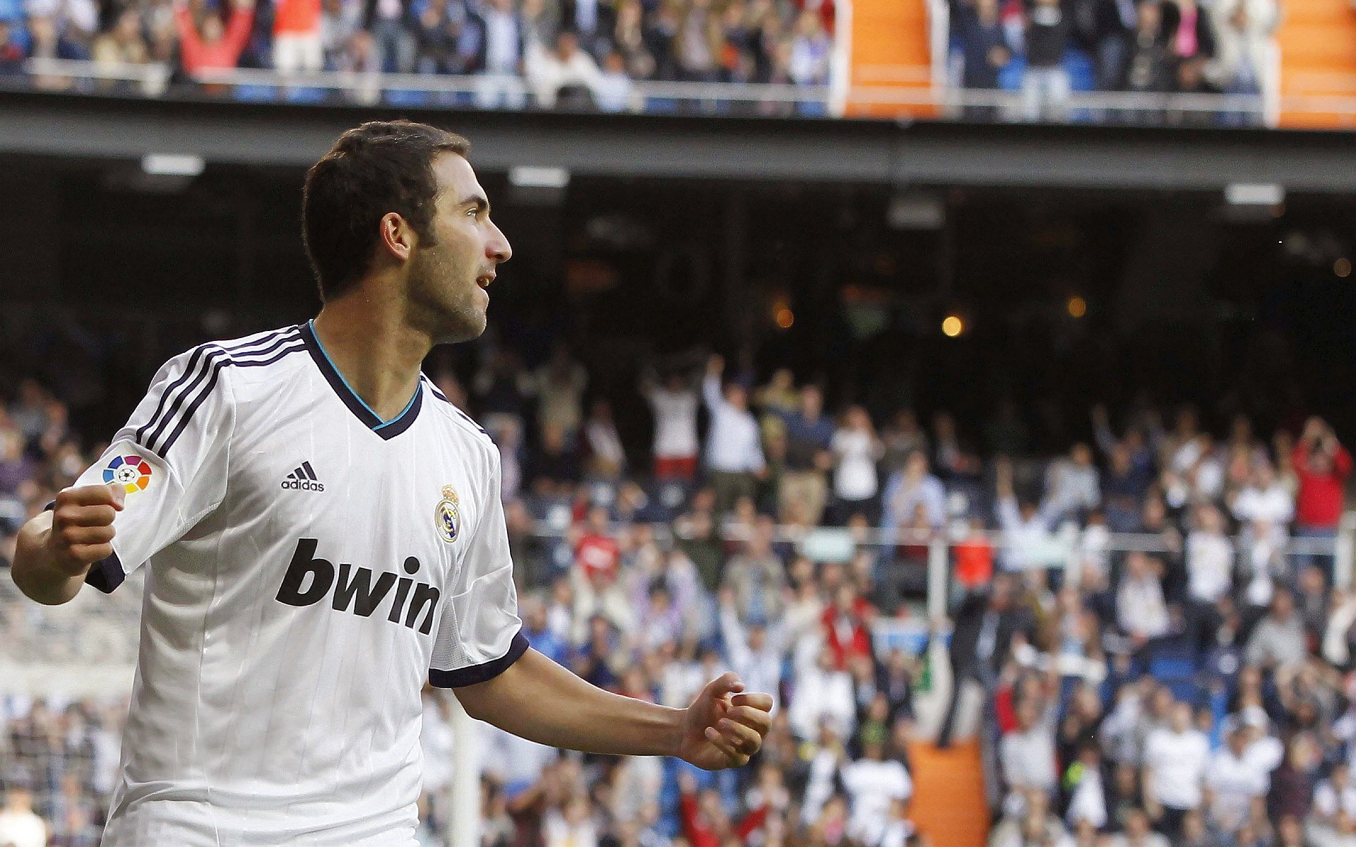 “意甲联赛高潮不断,追逐欧战名额成为焦点”,意甲争4