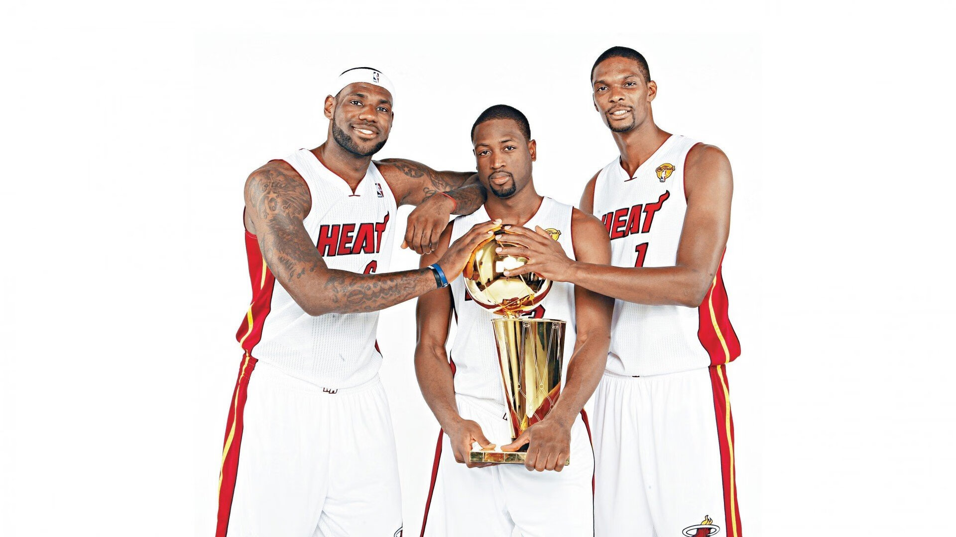 《强阵容对决:极具看点的顶级战队对决》,阵容强大下一句是什么